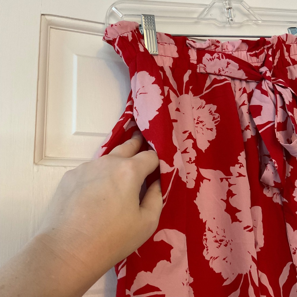 Sienna Sky Red Pink Floral Wide Leg Paperbag Waist Pants Large NWT Floral Boho - Picture 3 of 8